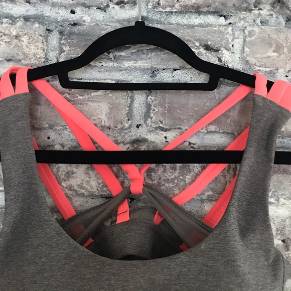 Lululemon bra excellent condition /pads - Picture 3 of 5